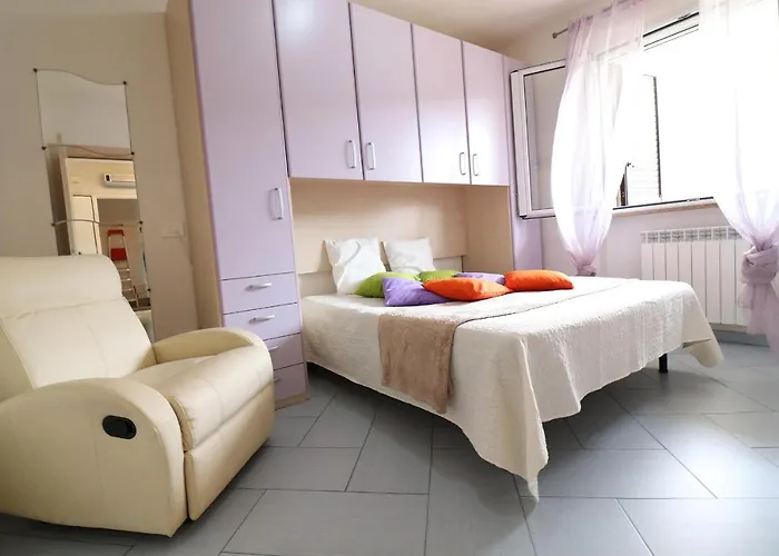 Holidays Home Claudia 6 People * Отранто