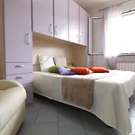 Vakantiehuis Holidays Claudia 6 People